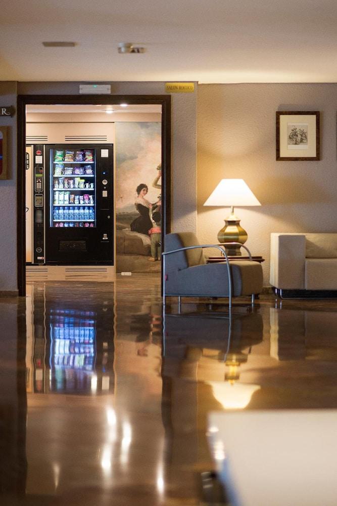 Hotel Goya Сарагоса Экстерьер фото