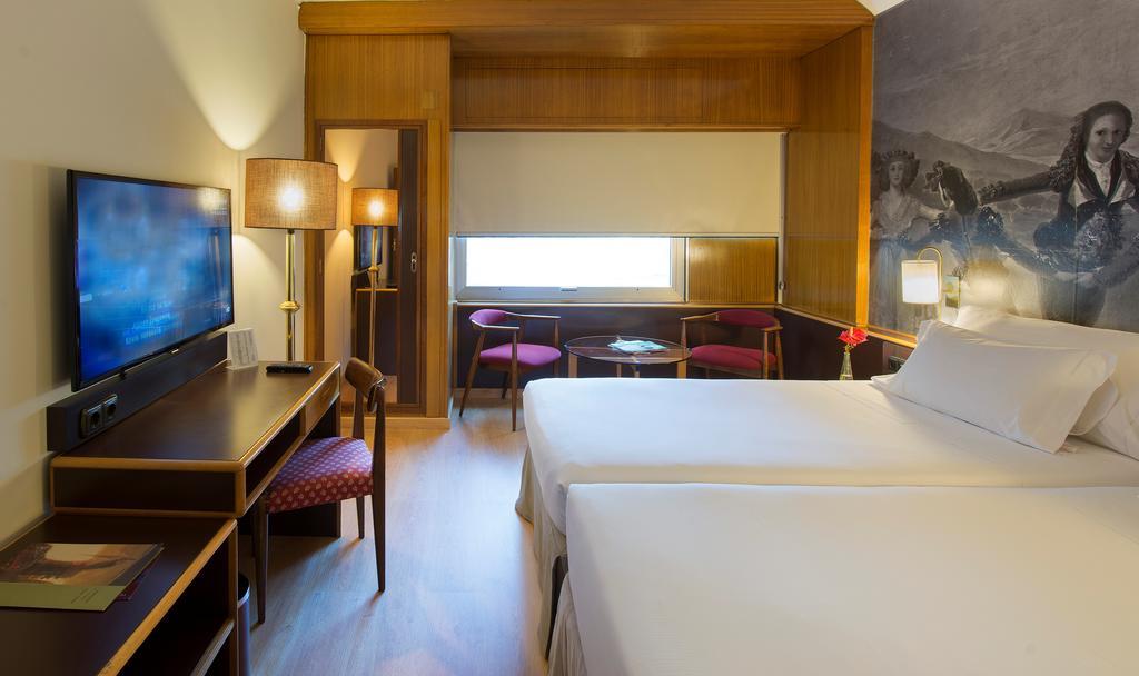 Hotel Goya Сарагоса Экстерьер фото