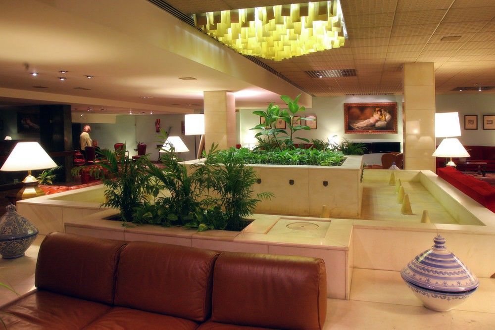 Hotel Goya Сарагоса Экстерьер фото
