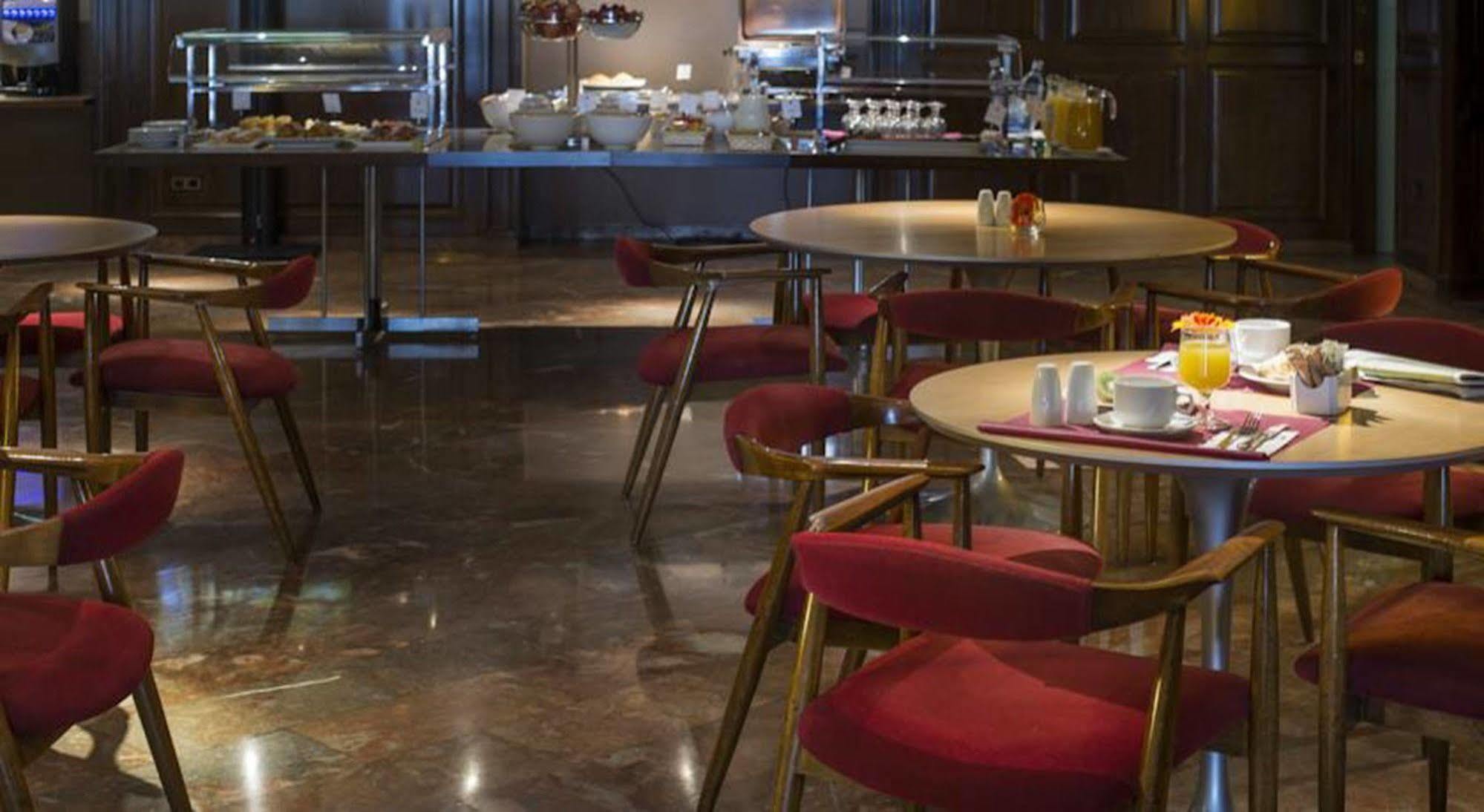 Hotel Goya Сарагоса Ресторан фото