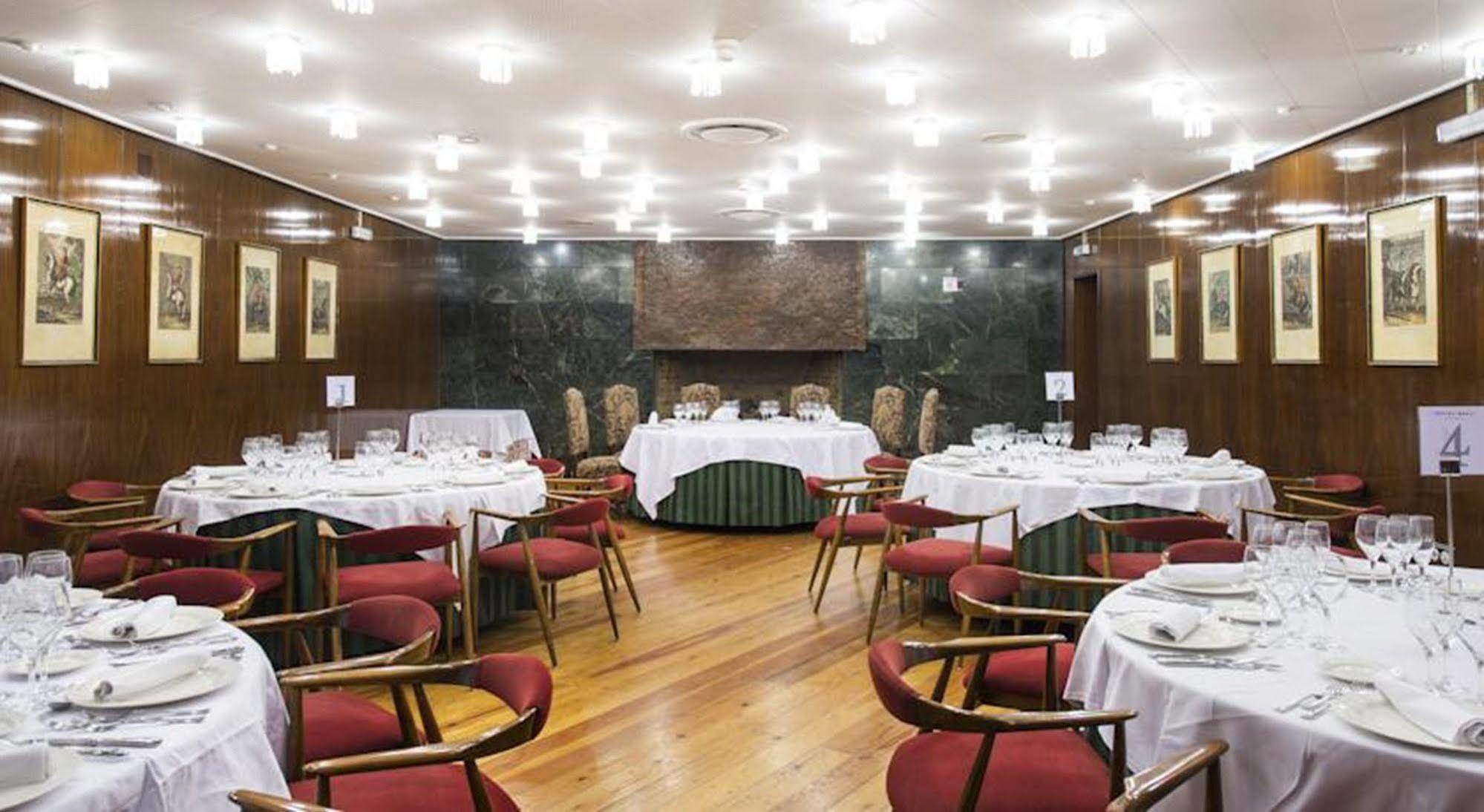 Hotel Goya Сарагоса Экстерьер фото